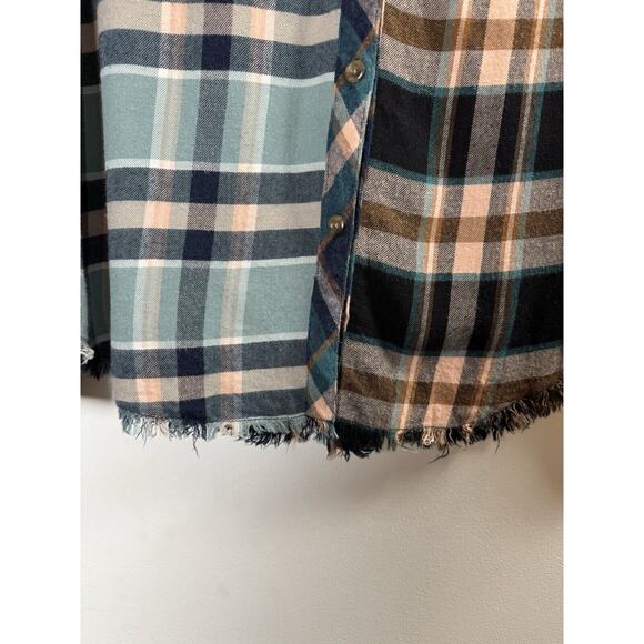 Rails Flannel Plaid Raw Hem Button Up Shirt Modern Cabincore Gorpcore Casual S - Picture 8 of 8